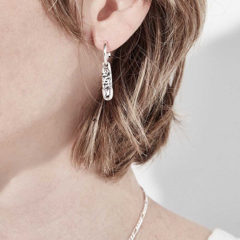 Stolen Girlfriends Club Love And Chaos Anchor Sleepers image number 3